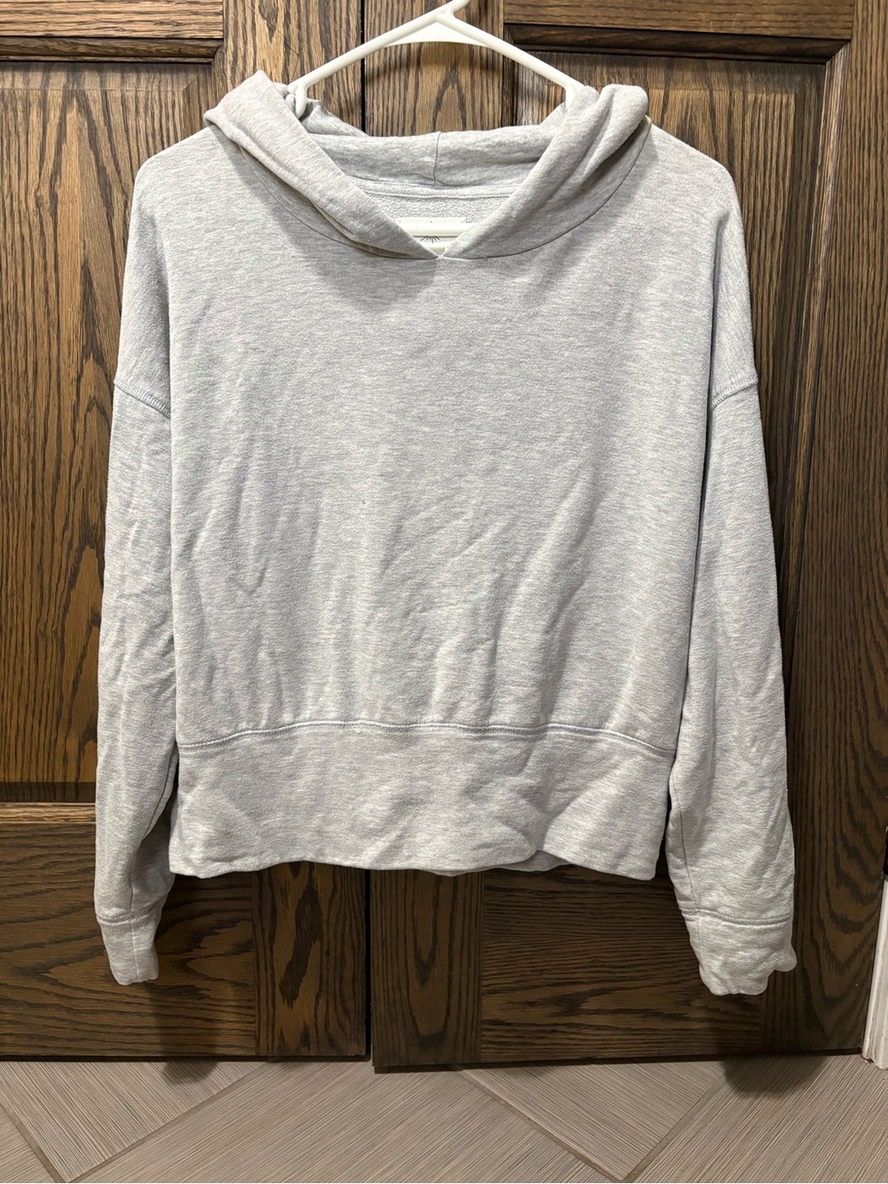 aerie Light Gray Cropped Hoodie Sweatshirt